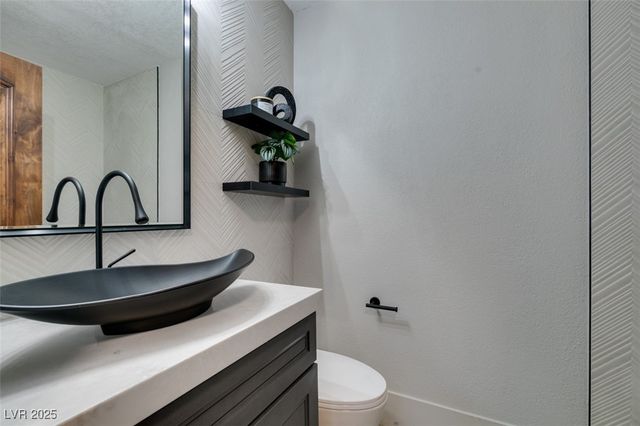 2200 Paseo Court, Las Vegas, NV 89117