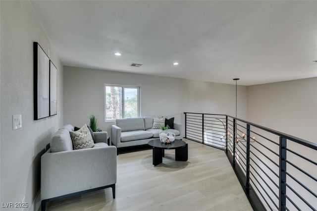 2200 Paseo Court, Las Vegas, NV 89117