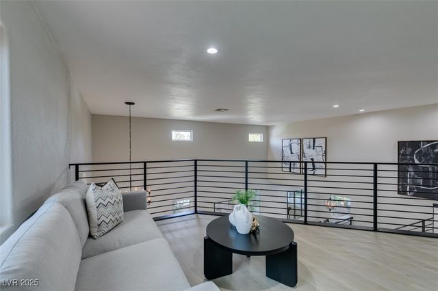 2200 Paseo Court, Las Vegas, NV 89117