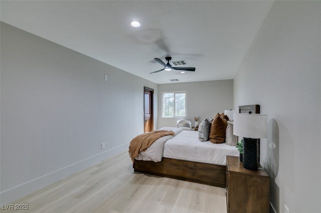 2200 Paseo Court, Las Vegas, NV 89117