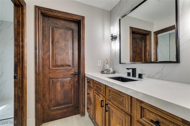 2200 Paseo Court, Las Vegas, NV 89117