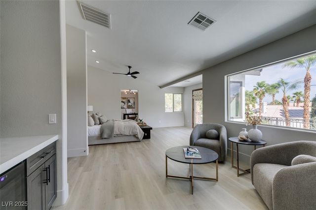 2200 Paseo Court, Las Vegas, NV 89117