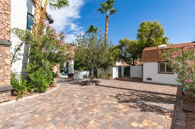 2200 Paseo Court, Las Vegas, NV 89117