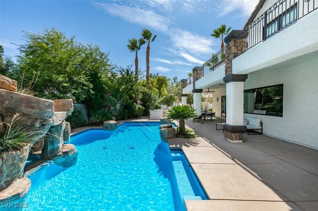 2200 Paseo Court, Las Vegas, NV 89117