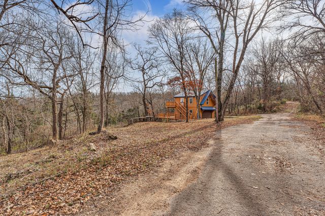 173 Princeton Avenue, Hollister, MO 65672