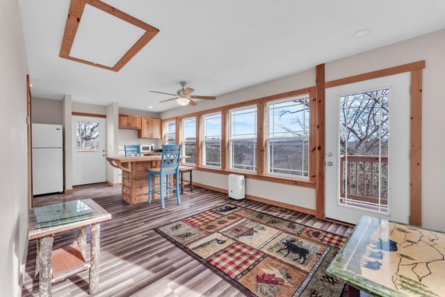 173 Princeton Avenue, Hollister, MO 65672