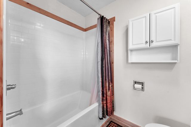 173 Princeton Avenue, Hollister, MO 65672