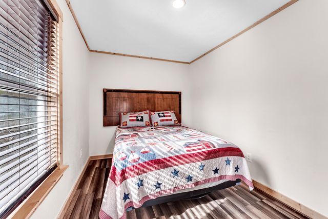 173 Princeton Avenue, Hollister, MO 65672