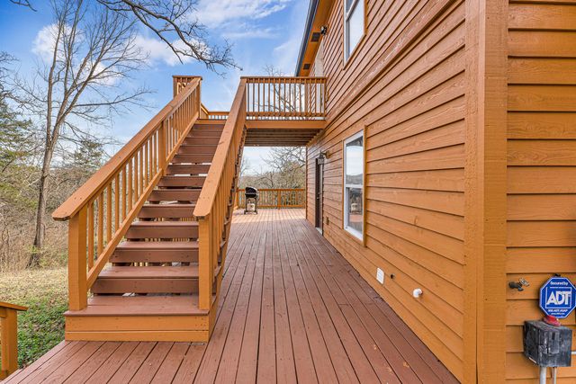 173 Princeton Avenue, Hollister, MO 65672