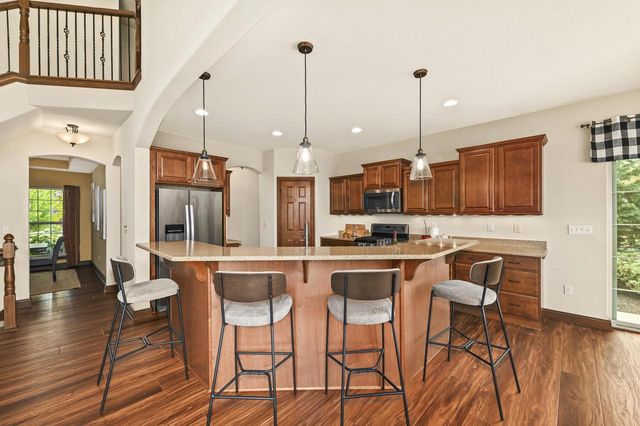 W197N5635 Powell DRIVE, Menomonee Falls, WI 53051