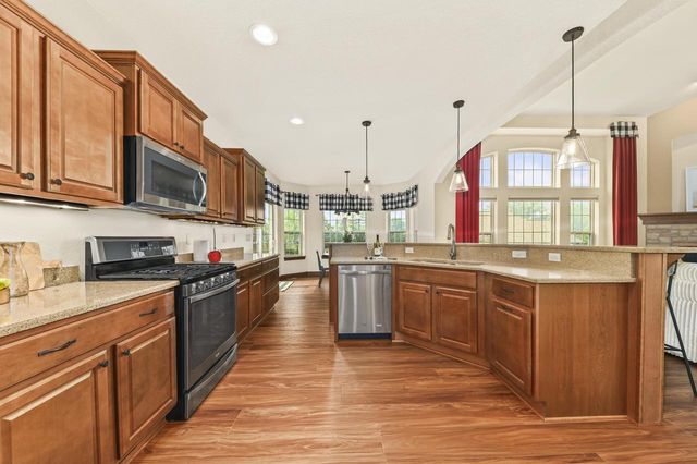 W197N5635 Powell DRIVE, Menomonee Falls, WI 53051