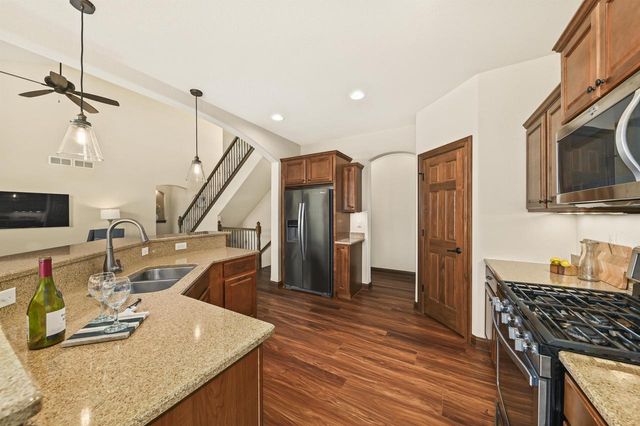 W197N5635 Powell DRIVE, Menomonee Falls, WI 53051