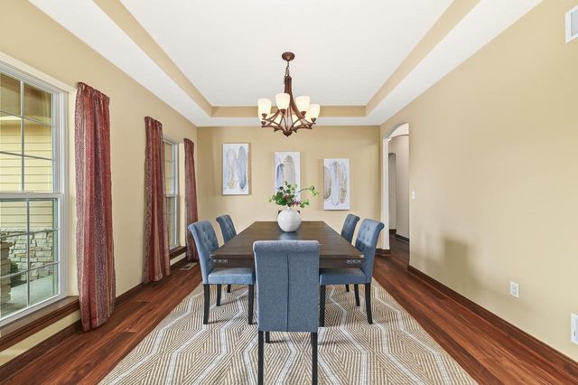 W197N5635 Powell DRIVE, Menomonee Falls, WI 53051