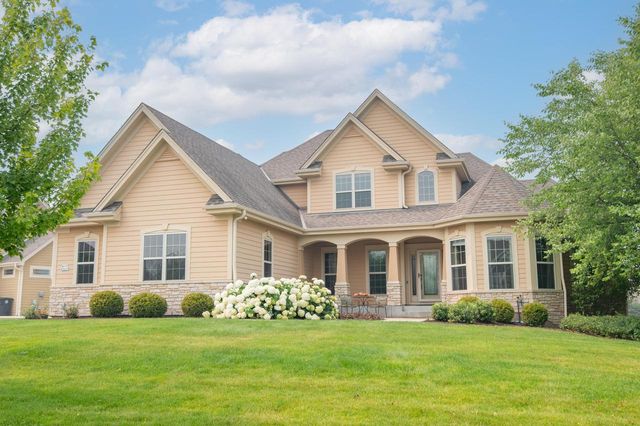 W197N5635 Powell DRIVE, Menomonee Falls, WI 53051