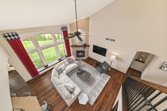 W197N5635 Powell DRIVE, Menomonee Falls, WI 53051