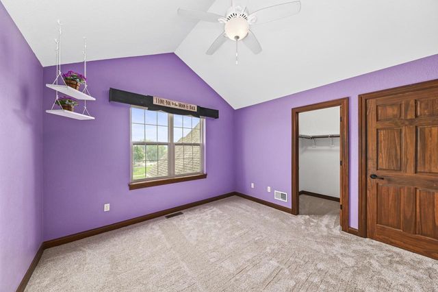 W197N5635 Powell DRIVE, Menomonee Falls, WI 53051