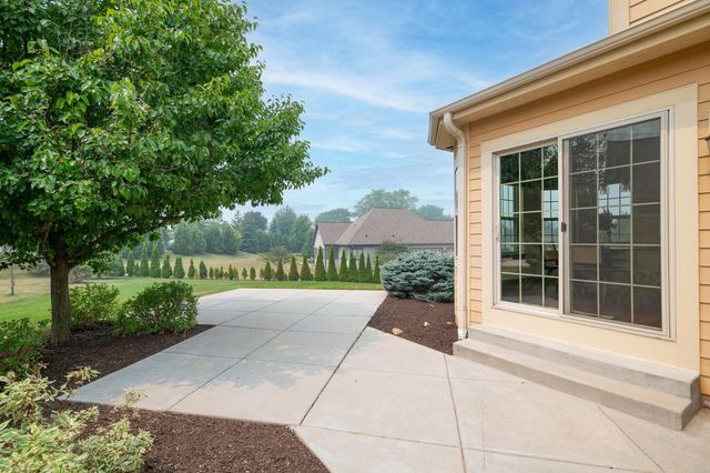 W197N5635 Powell DRIVE, Menomonee Falls, WI 53051