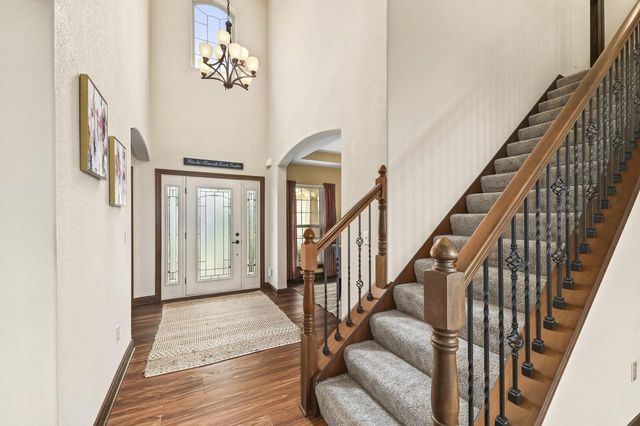 W197N5635 Powell DRIVE, Menomonee Falls, WI 53051