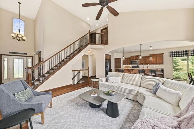 W197N5635 Powell DRIVE, Menomonee Falls, WI 53051