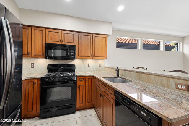 14014 N Trade Winds Way, Oro Valley, AZ 85755