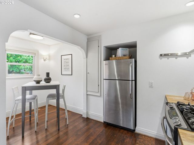1584 N PRESCOTT St, Portland, OR 97217