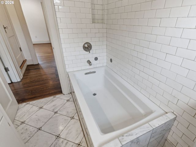 1584 N PRESCOTT St, Portland, OR 97217
