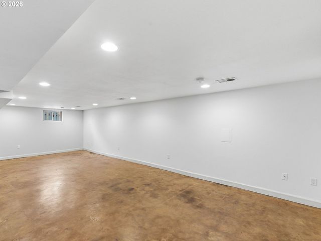 1584 N PRESCOTT St, Portland, OR 97217