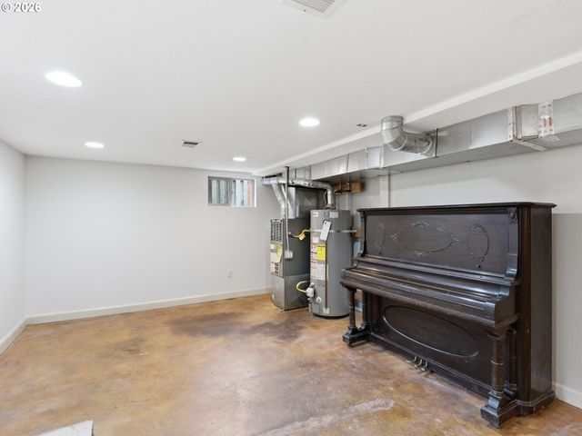 1584 N PRESCOTT St, Portland, OR 97217