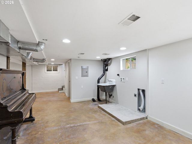 1584 N PRESCOTT St, Portland, OR 97217
