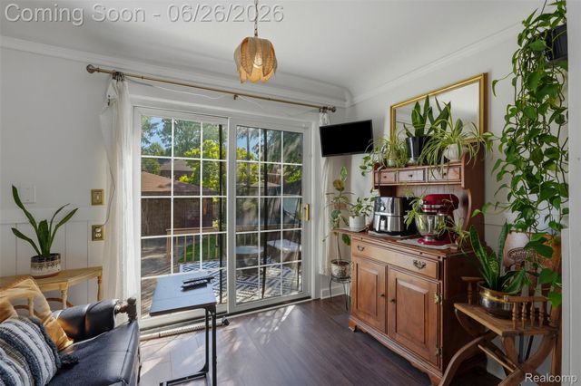 461 Manor Street, Grosse Pointe Farms, MI 48236