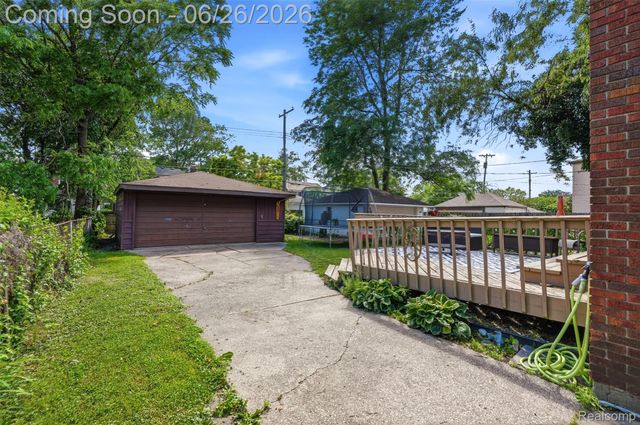 461 Manor Street, Grosse Pointe Farms, MI 48236