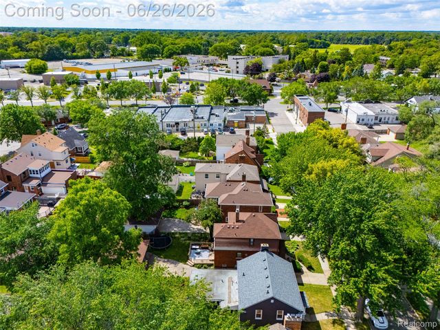 461 Manor Street, Grosse Pointe Farms, MI 48236