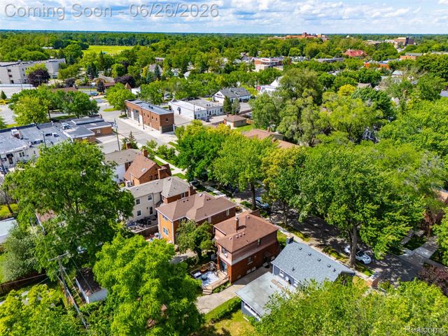 461 Manor Street, Grosse Pointe Farms, MI 48236