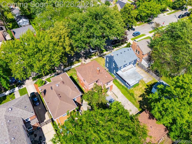 461 Manor Street, Grosse Pointe Farms, MI 48236