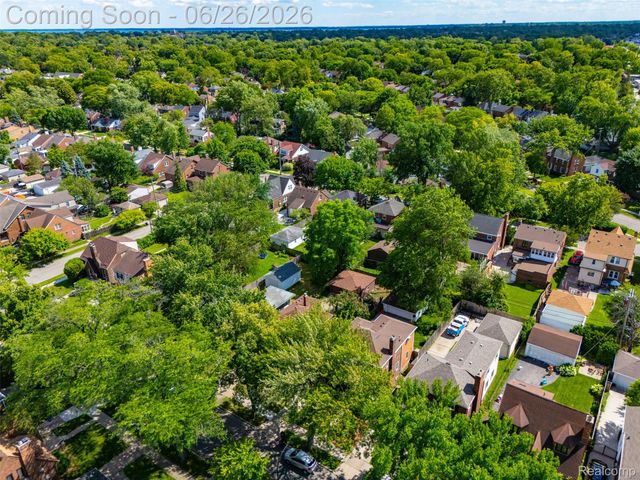 461 Manor Street, Grosse Pointe Farms, MI 48236