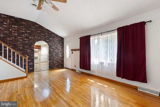 12 GRANVILLE LN, Newark, DE 19713