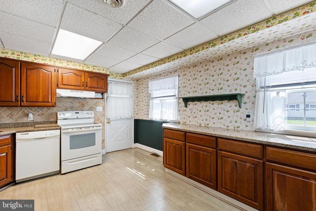 12 GRANVILLE LN, Newark, DE 19713