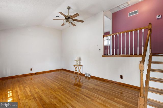 12 GRANVILLE LN, Newark, DE 19713