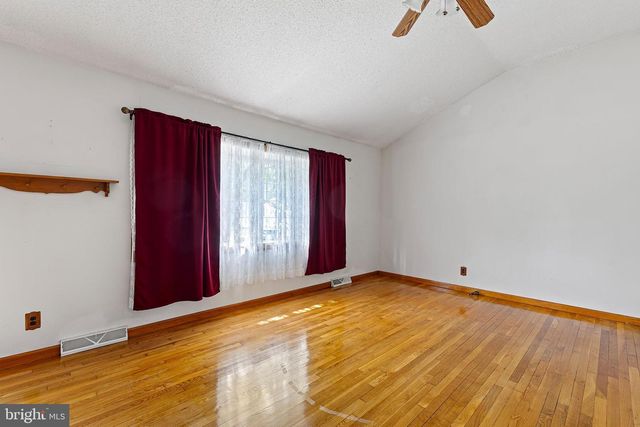 12 GRANVILLE LN, Newark, DE 19713