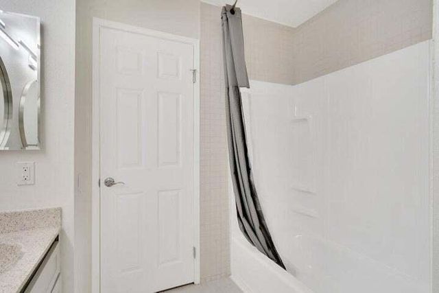 34 Lakeview Circle, Cathedral City, CA 92234