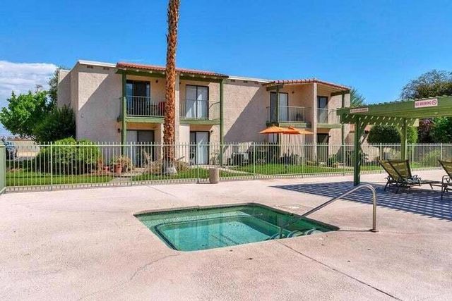 34 Lakeview Circle, Cathedral City, CA 92234