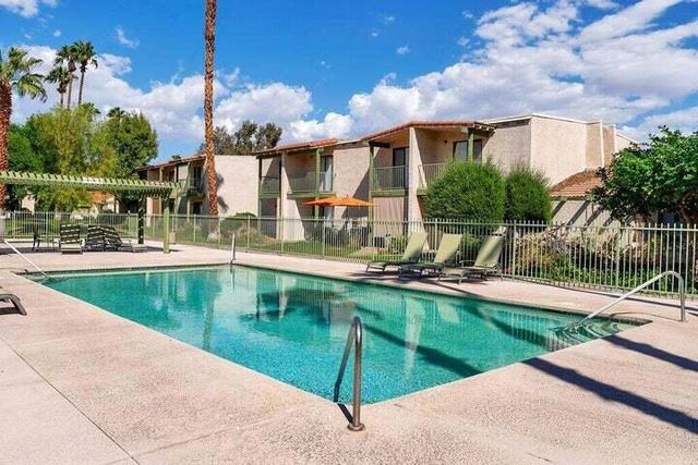 34 Lakeview Circle, Cathedral City, CA 92234