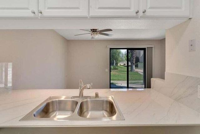 34 Lakeview Circle, Cathedral City, CA 92234