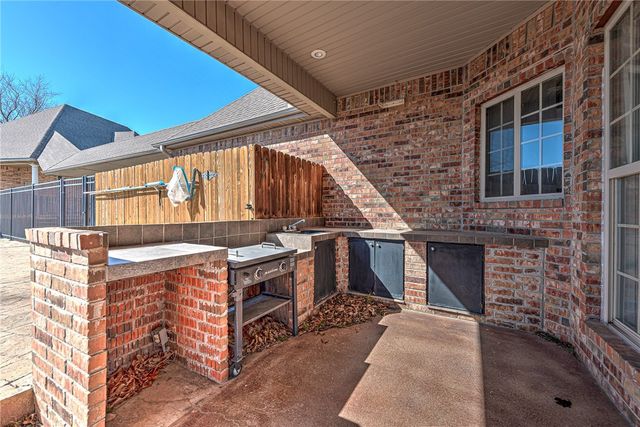 515 Candlelight Circle, Elm Springs, AR 72762