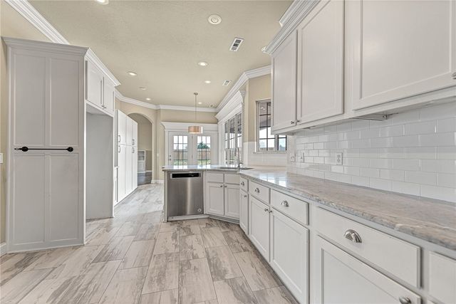 515 Candlelight Circle, Elm Springs, AR 72762