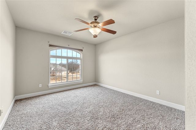 515 Candlelight Circle, Elm Springs, AR 72762