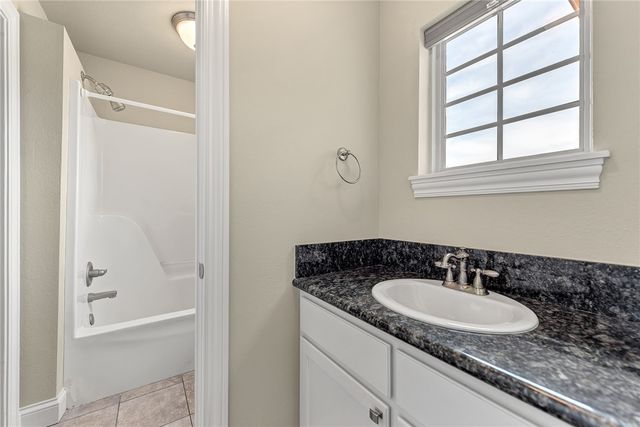 515 Candlelight Circle, Elm Springs, AR 72762