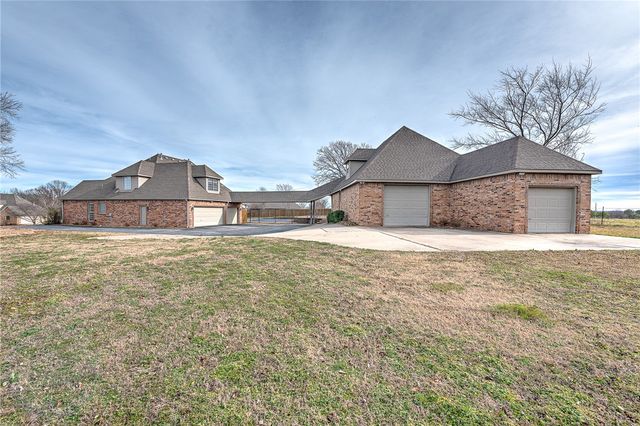 515 Candlelight Circle, Elm Springs, AR 72762