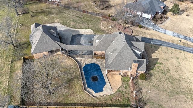 515 Candlelight Circle, Elm Springs, AR 72762