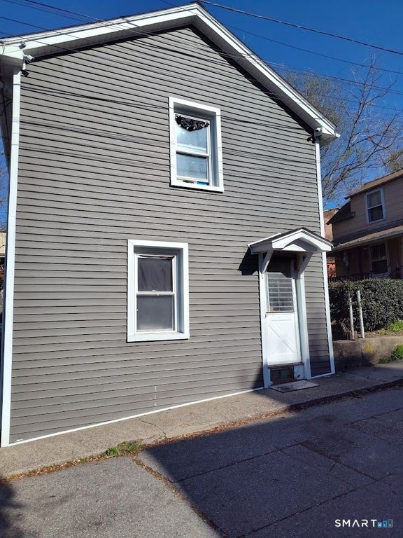13 Rose Street, Norwich, CT 06360